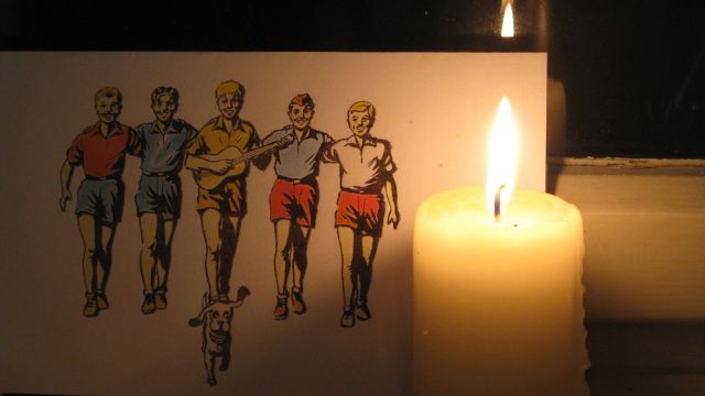 Večera světel se může zúčastnit každý tak, že 17. 12. mezi 17.-21. hodinou dá za okno svíčku či jiné světlo a k tomu může vystavit i tradiční postavy Rychlých šípů s Bublinou