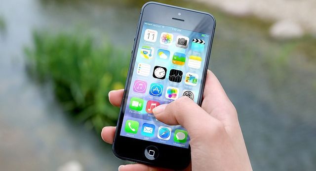 Cílem šetření bylo posunout loňský průzkum „Mobily na táborech“ především o zkušenosti samotných dětí a mladých lidí (ilustrační foto Pixabay)