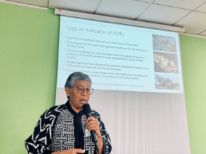 Yuyun Ismawati prezentuje výsledky studie o POPs.