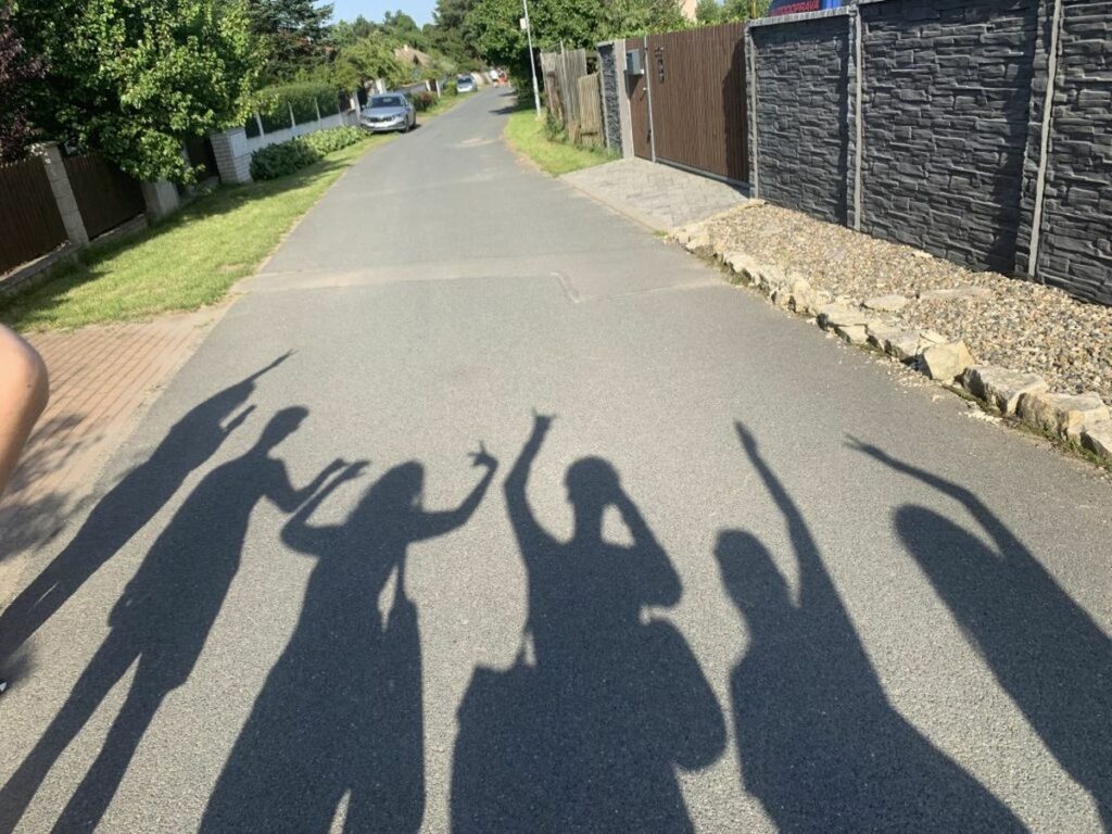 Dobrovolníci na workcampu v Odoleně Vodě (foto INEX-SDA, 2023)