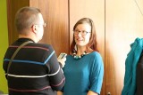 Předsedkyně Asociace lesních mateřských škol Tereza Valkounová v rozhovoru s novinářem (foto Jiří Majer)